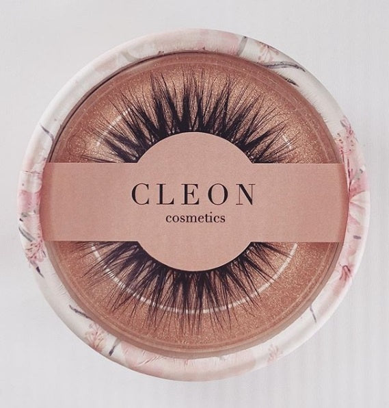 Honey lashes Cleon Cosmetics