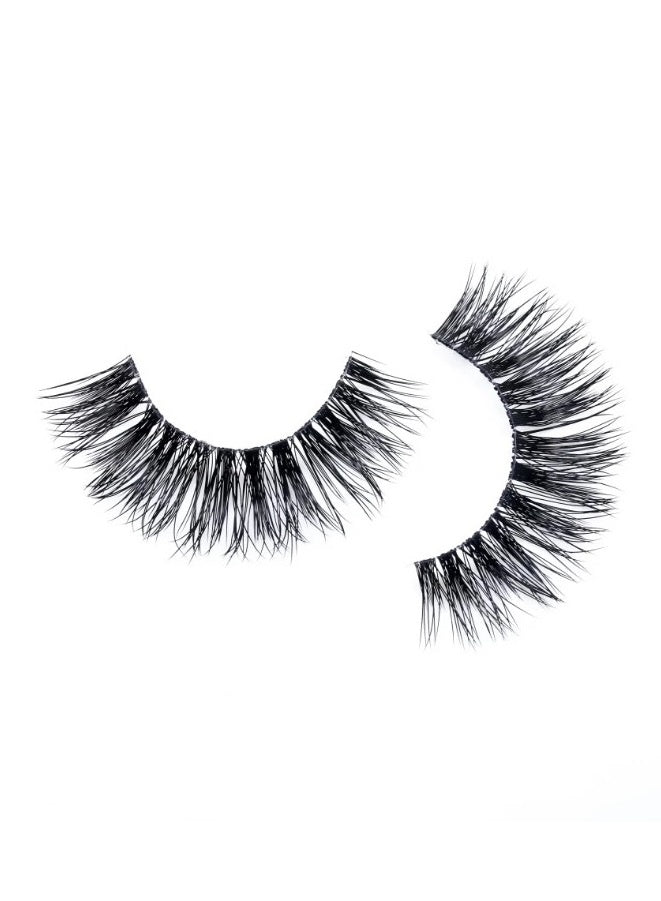 Goldie Lashes Cleon Cosmetics