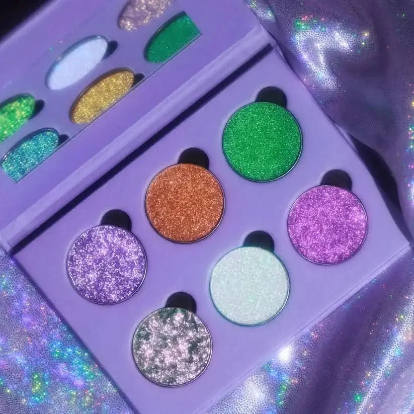 Mini Moth and the Moon Palette Dieverune Cosmetics