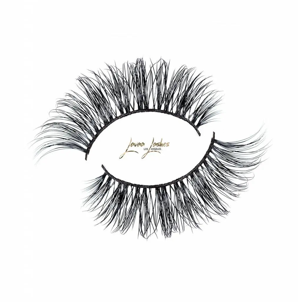 Zeta Lavaa lashes